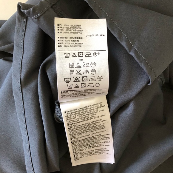 2/$15 - Sleeveless blouse - Picture 6 of 6